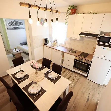 Rustica With Exclusive Use Of The Pool-ground Floor