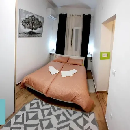 Rustica With Exclusive Use Of The Pool-ground Floor *