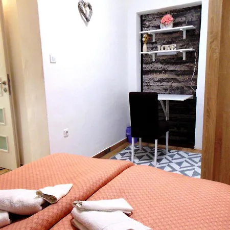 Apartmán Rustica With Exclusive Use Of The Pool-ground Floor Zadar