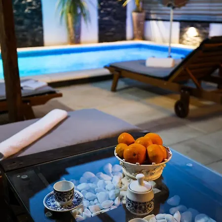 شقة Rustica With Exclusive Use Of The Pool-ground Floor زادار