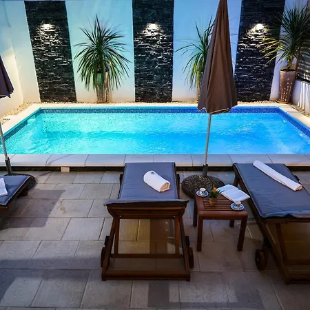 דירה Rustica With Exclusive Use Of The Pool-ground Floor זאדאר