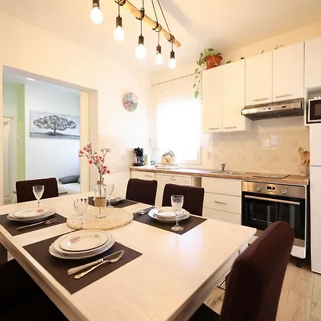 Rustica With Exclusive Use Of The Pool-ground Floor *