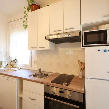 Rustica With Exclusive Use Of The Pool-ground Floor *