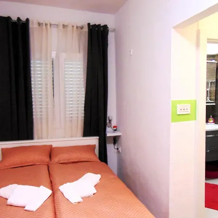 Rustica With Exclusive Use Of The Pool-ground Floor شقة زادار