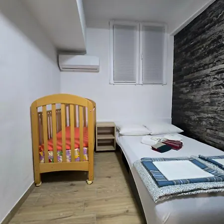 Rustica With Exclusive Use Of The Pool-ground Floor * Ζαντάρ