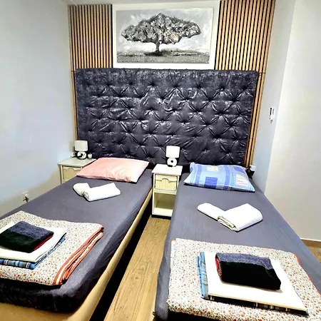 Rustica With Exclusive Use Of The Pool-ground Floor דירה זאדאר